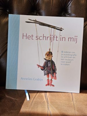 Het schrijft in mij